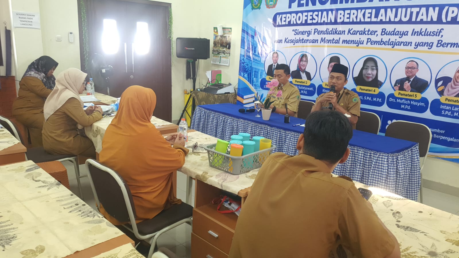 Sampul DOA PAGI BERSAMA GURU